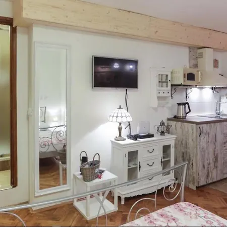 Apartment Figura
